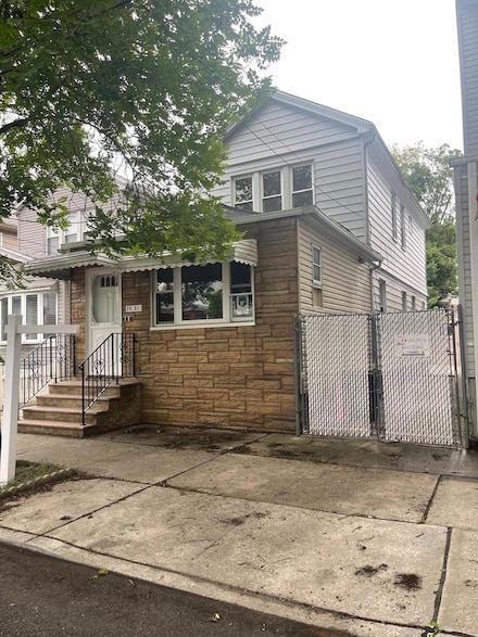 70-31 71st Place, Flushing, NY 11385