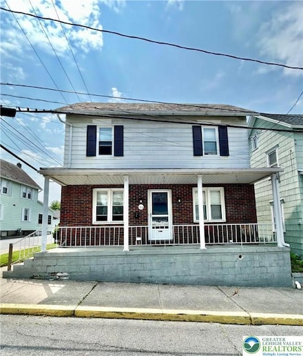 102 Garibaldi Ave, Roseto, PA 18013