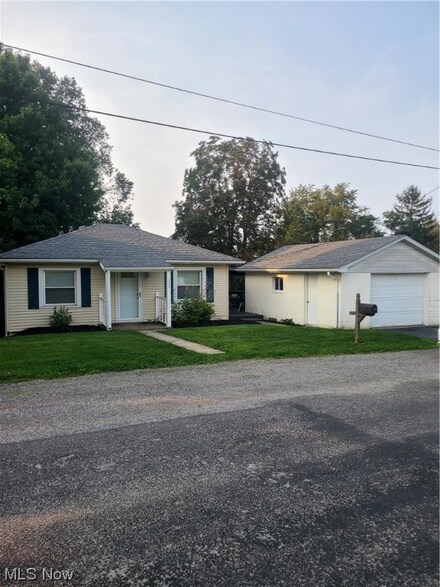 309 Azalea Ave, East Liverpool, OH 43920