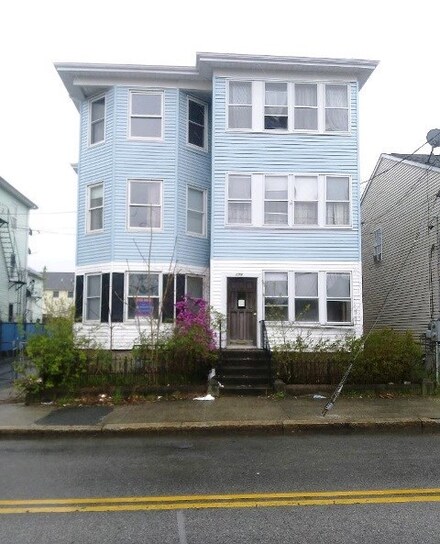 174 Rand St, Central Falls, RI 02863