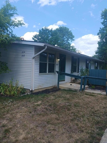 804 Pipers Run Ct, Columbus, OH 43228