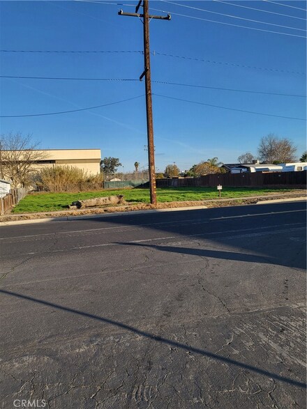 503 S Irwin St, Hanford, CA 93230