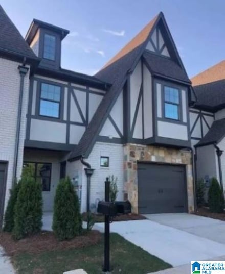 4215 Lennox Dr, Vestavia Hills, AL 35216