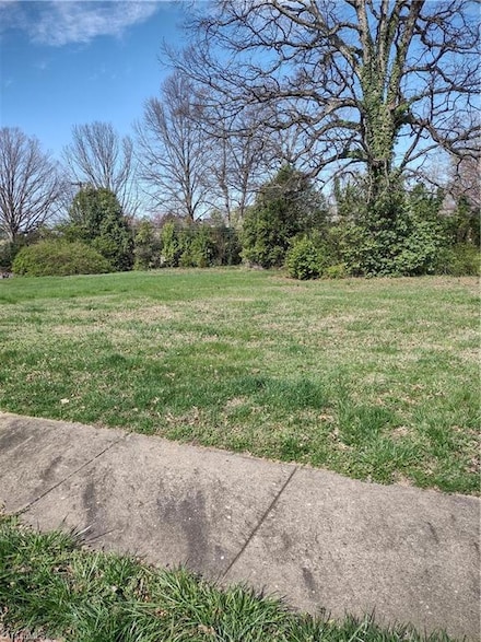 408 Townley St, Winston Salem, NC 27103