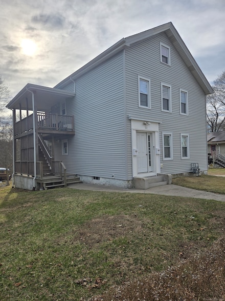 112 Liberty St, Pawcatuck, CT 06379