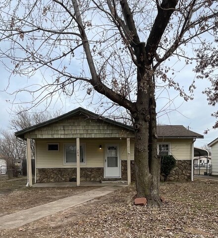 754 N Arapaho St, Wichita, KS 67212