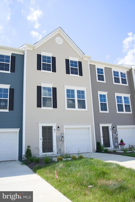 61 Gray Silver Rd, Inwood, WV 25428