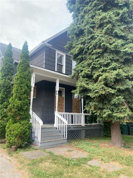 233 Selye Terrace, Rochester, NY 14613