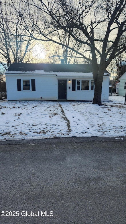 416 Clayton Rd, Schenectady, NY 12304