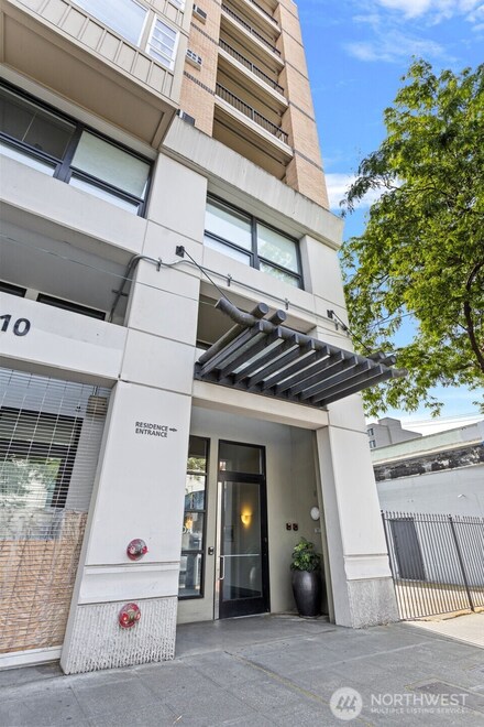 510 6th Ave S Unit 804, Seattle, WA 98104