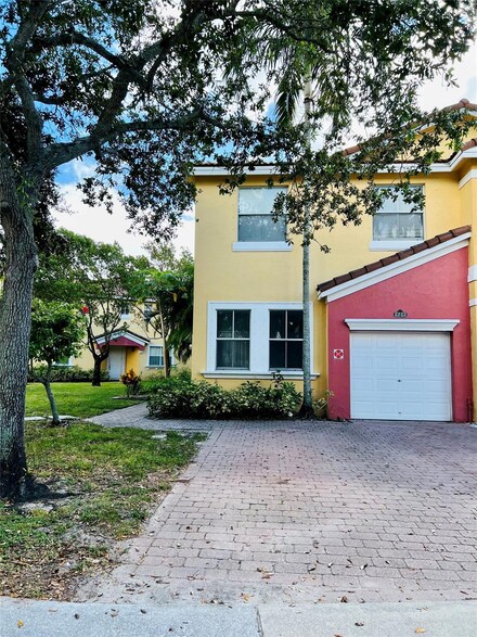 2222 Shoma Dr, West Palm Beach, FL 33414