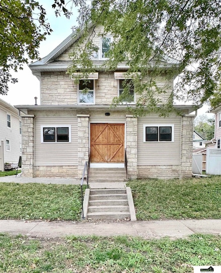 418 S 27th St, Lincoln, NE 68510