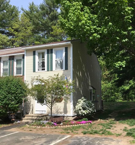 36 Shelburne Rd, Merrimack, NH 03054