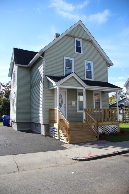 41 Olive St, Springfield, MA 01109