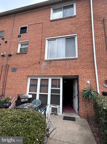 1735 Addison Rd S, District Heights, MD 20747