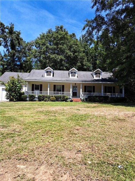 25 Laurel Dr, Valley, AL 36854
