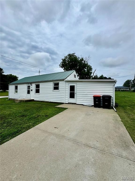 320 W Elm St, Palmyra, MO 63461