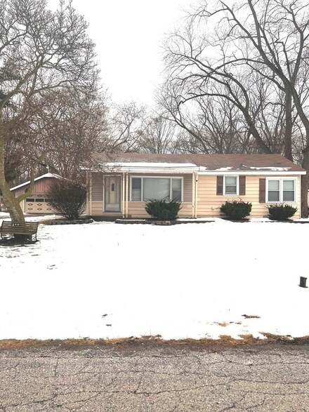 15602 Clifton Park Ave, Markham, IL 60428