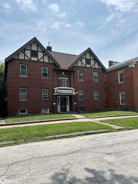 628 Avenue F, Fort Madison, IA 52627