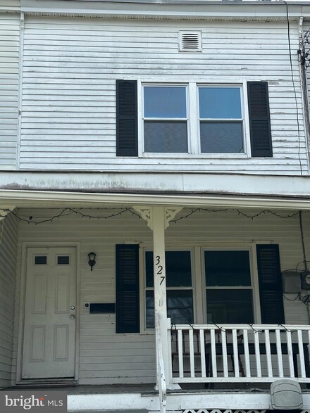 327 W Woodland Ave, Langhorne, PA 19047