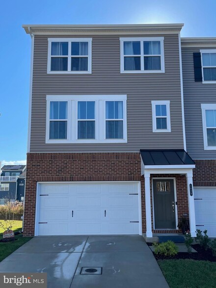 1629 Aster Ln, Hanover, MD 21076