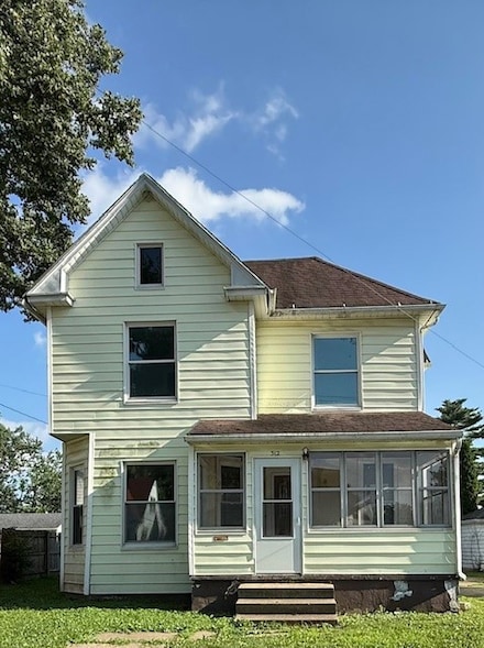 312 Sutherland Ave, Paris, IL 61944