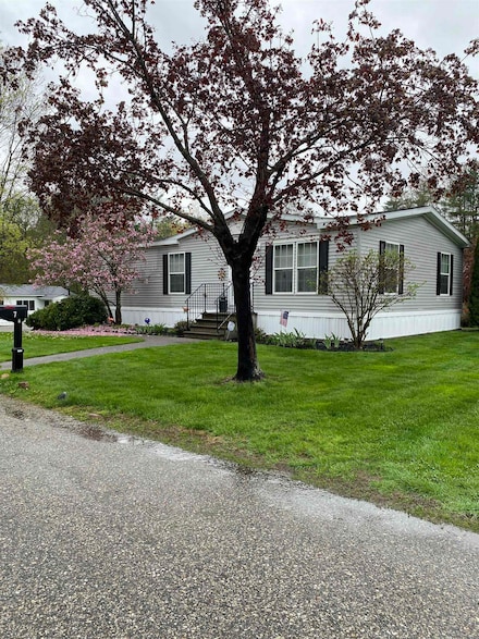 7 Sir Lancelot Dr, Exeter, NH 03833