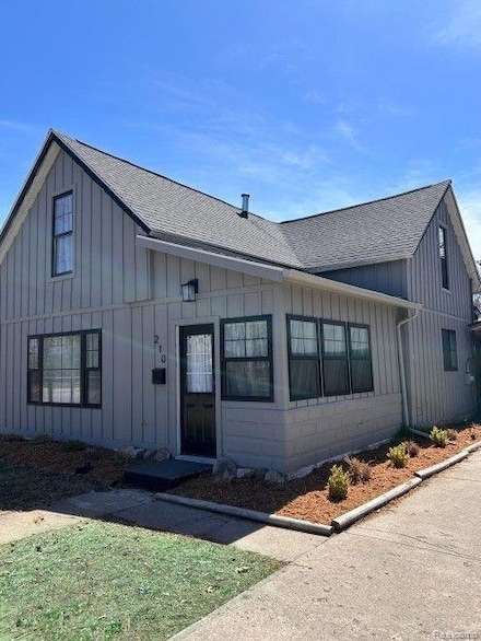 210 E Fourteenth St, Traverse City, MI 49684