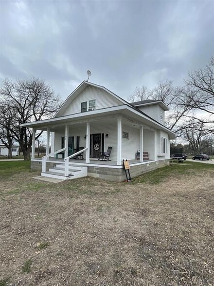100 Hickory St, Mound Valley, KS 67354