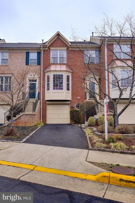 6202 Windham Hill Run, Alexandria, VA 22315
