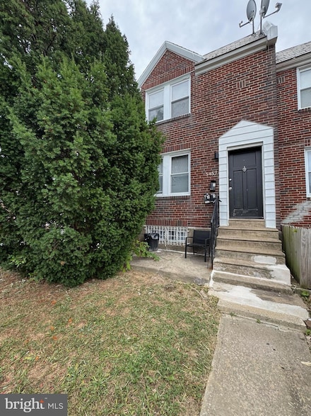5457 Erdrick St, Philadelphia, PA 19124