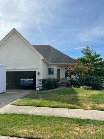 1839 Marblecliff Crossing Ct, Columbus, OH 43204
