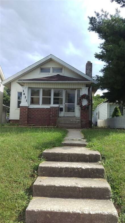 1421 Spring St, Fort Wayne, IN 46808