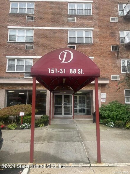 151-31 88th St Unit 2F, Howard Beach, NY 11414