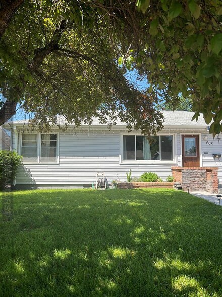 408 E South St, Grand Island, NE 68801
