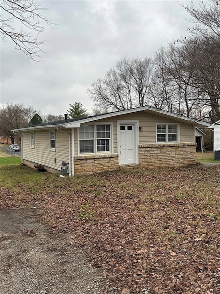 1641 Johnson Dr, Bowling Green, KY 42101
