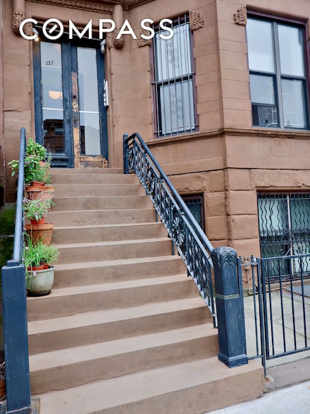 132 Decatur St Unit 3, Brooklyn, NY 11216