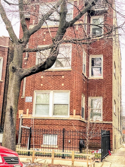2415 N Hamlin Ave Unit 2, Chicago, IL 60647