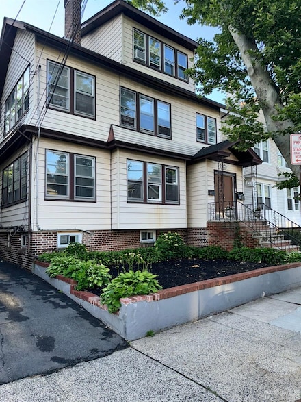 51 Poe Ave Unit 2, Newark, NJ 07106