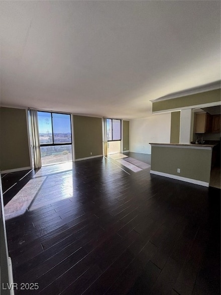 3930 University Center Dr Unit 702, Las Vegas, NV 89119