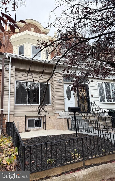 6247 Webster St, Philadelphia, PA 19143