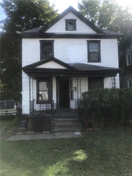 105 Randall Ave, Syracuse, NY 13207