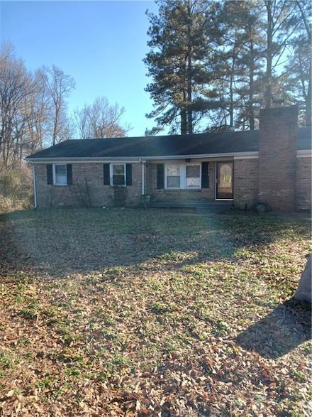 18270 Douglas Dr, Capron, VA 23829