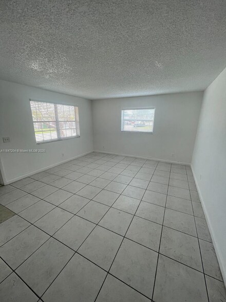 6035 SW 37th St Unit 7, Miramar, FL 33023