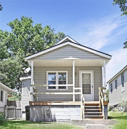 520 Buttinger St, Leavenworth, KS 66048