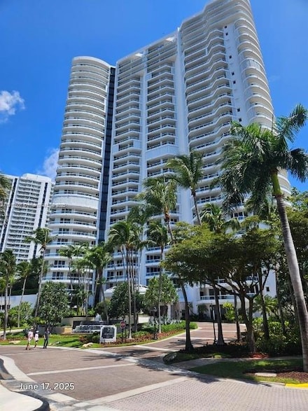 21050 Point Place Unit 501, Aventura, FL 33180