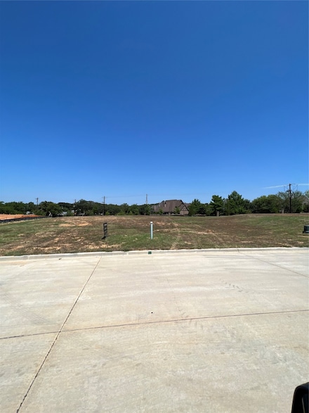1725 Oakbrook Dr, Keller, TX 76262