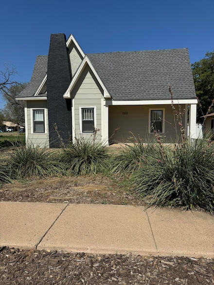 1308 W 11th St, Plainview, TX 79072