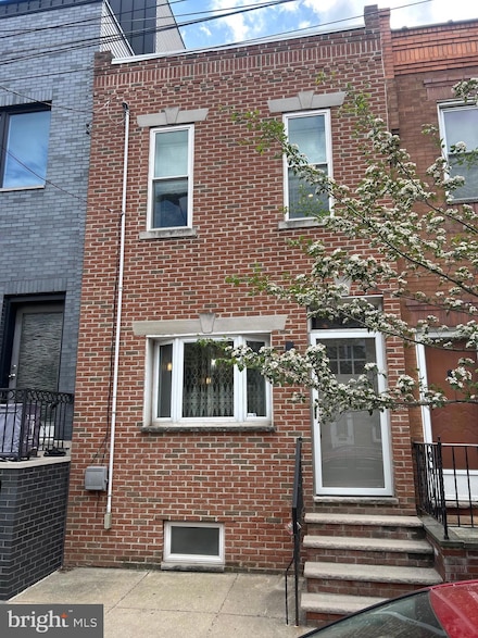 2845 E Thompson St, Philadelphia, PA 19134