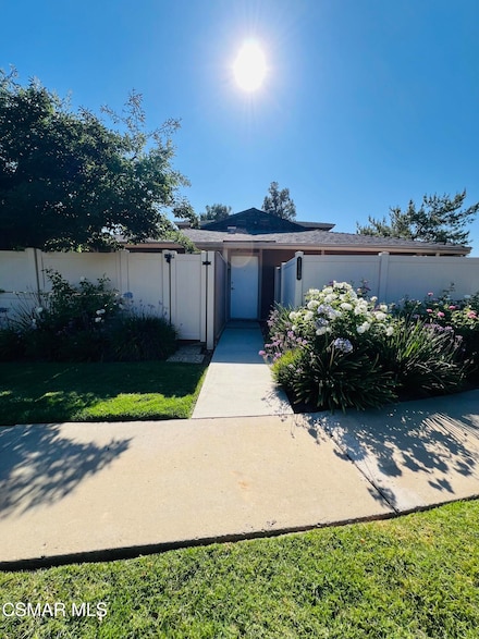 28510 Conejo View Dr, Agoura Hills, CA 91301
